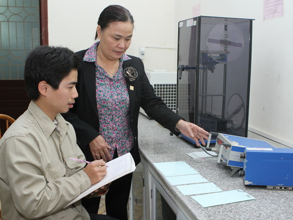 Tạo điều kiện để các nhà khoa học nữ phát huy tài năng ảnh 1