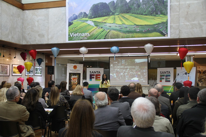 Quảng bá văn hóa và du lịch Việt Nam tại thủ đô của Argentina ảnh 2