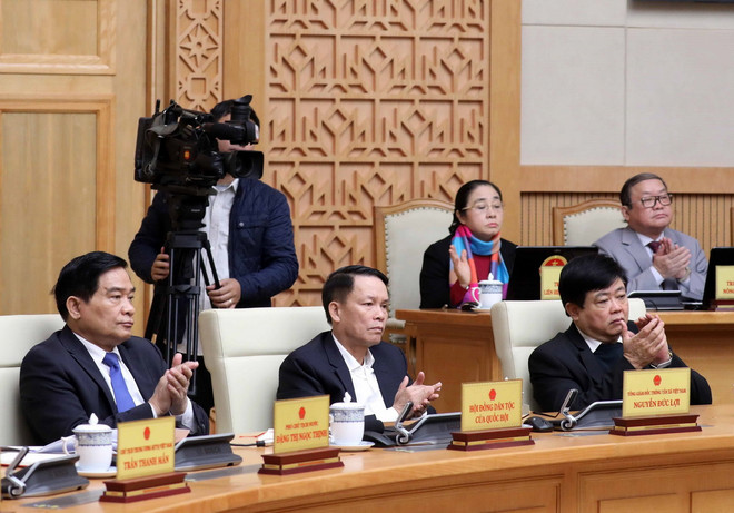 Thủ tướng: Chống dịch quyết liệt nhưng không được hoang mang, dao động ảnh 2