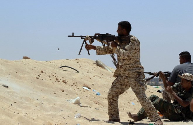 Binh sỹ Libya trong chiến dịch chống Tổ chức Nhà nước Hồi giáo (IS) tự xưng. (Nguồn: AFP/TTXVN) Libya cảnh báo IS vẫn là mối đe dọa đối với an ninh quốc gia ảnh 1