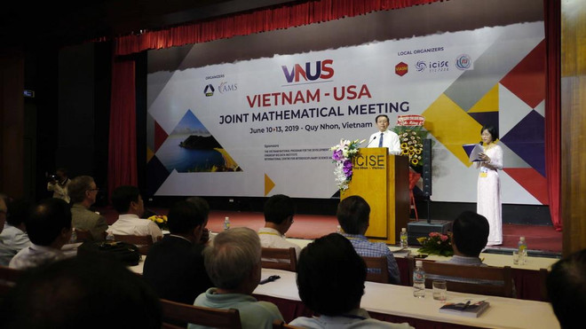 Giáo sư Ngô Bảo Châu đồng chủ trì Hội nghị Toán học Việt-Mỹ 2019 ảnh 1
