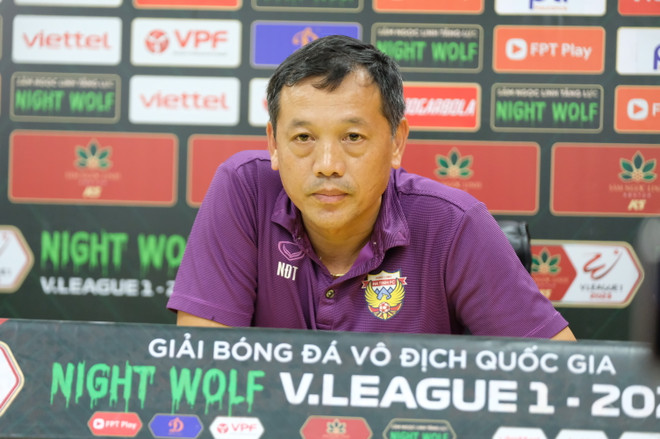 HLV Thạch Bảo Khanh: 'Tôi chưa quen khi phải chờ VAR mới được ăn mừng' ảnh 1