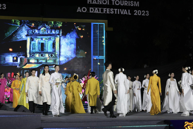 Khai mạc Lễ hội Áo dài Du lịch: Ấn tượng những sắc màu truyền thống ảnh 7