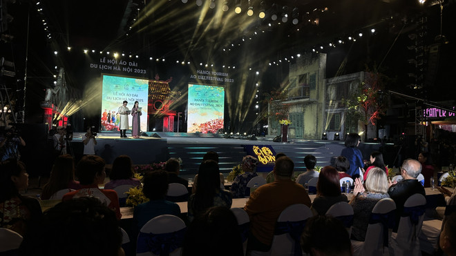 Khai mạc Lễ hội Áo dài Du lịch: Ấn tượng những sắc màu truyền thống ảnh 8