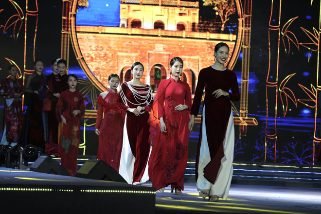 Khai mạc Lễ hội Áo dài Du lịch: Ấn tượng những sắc màu truyền thống ảnh 5