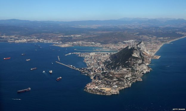 Quyền đánh bắt cá và số phận Gibraltar vẫn chưa được giải quyết ảnh 1