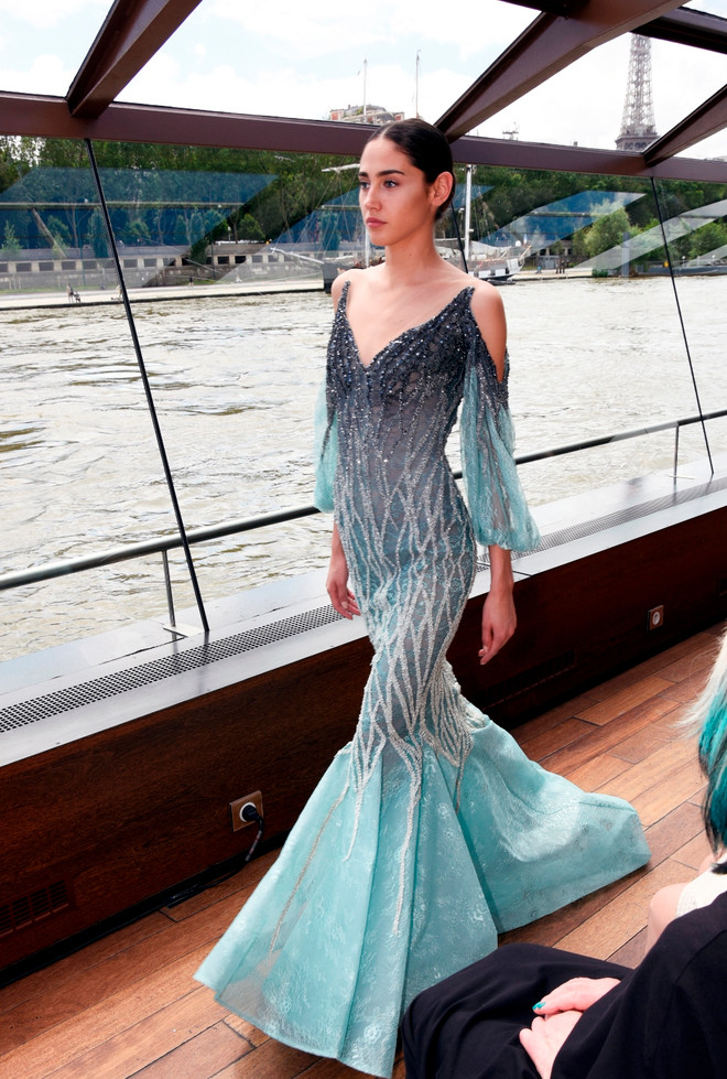 [Photo] Mãn nhãn với show diễn thời trang cao cấp trên sông Seine ảnh 52