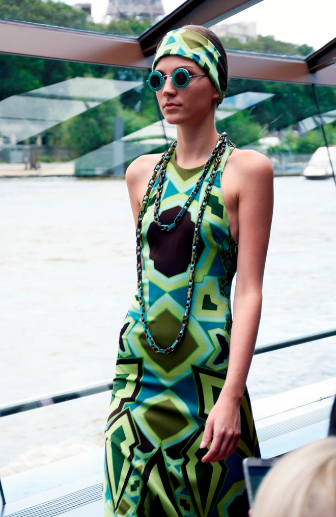 [Photo] Mãn nhãn với show diễn thời trang cao cấp trên sông Seine ảnh 50