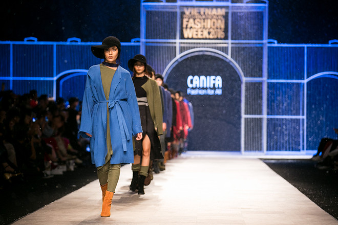 Dàn mẫu nhí “đội” cả mùa Đông tuyết trắng lên sàn diễn thời trang ảnh 1