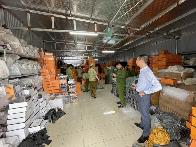 Triệt phá kho hàng nhái thương hiệu Hermès lớn nhất miền Bắc ảnh 1