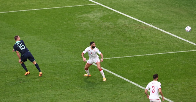 Bảng D-Australia giành thắng lợi đầu tiên tại World Cup sau 12 năm ảnh 1