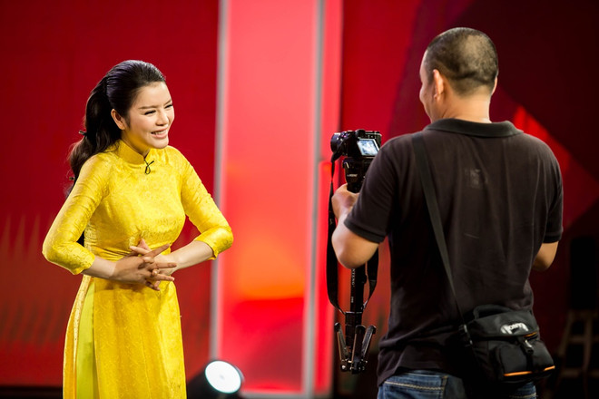 Lý Nhã Kỳ trổ tài ứng biến gây bất ngờ trong "Bí mật đêm Chủ nhật" ảnh 6