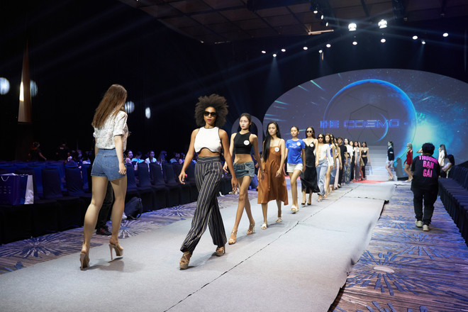 Đột nhập hậu trường show diễn đặc biệt của 59 thí sinh Hoa hậu Hoàn vũ ảnh 3