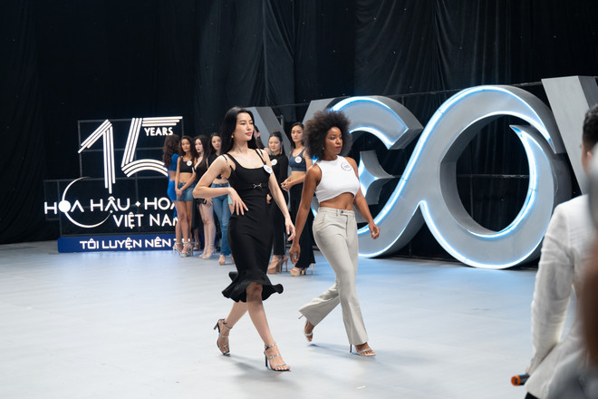 Đột nhập hậu trường show diễn đặc biệt của 59 thí sinh Hoa hậu Hoàn vũ ảnh 5