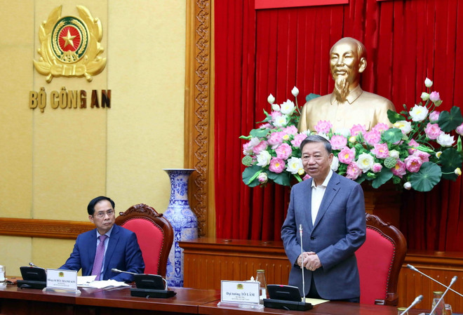 Góp phần đưa Việt Nam ngày càng hội nhập sâu rộng với quốc tế ảnh 1