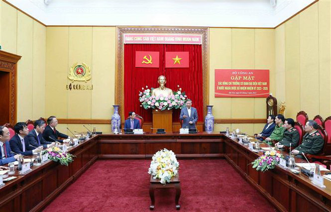 Góp phần đưa Việt Nam ngày càng hội nhập sâu rộng với quốc tế ảnh 2