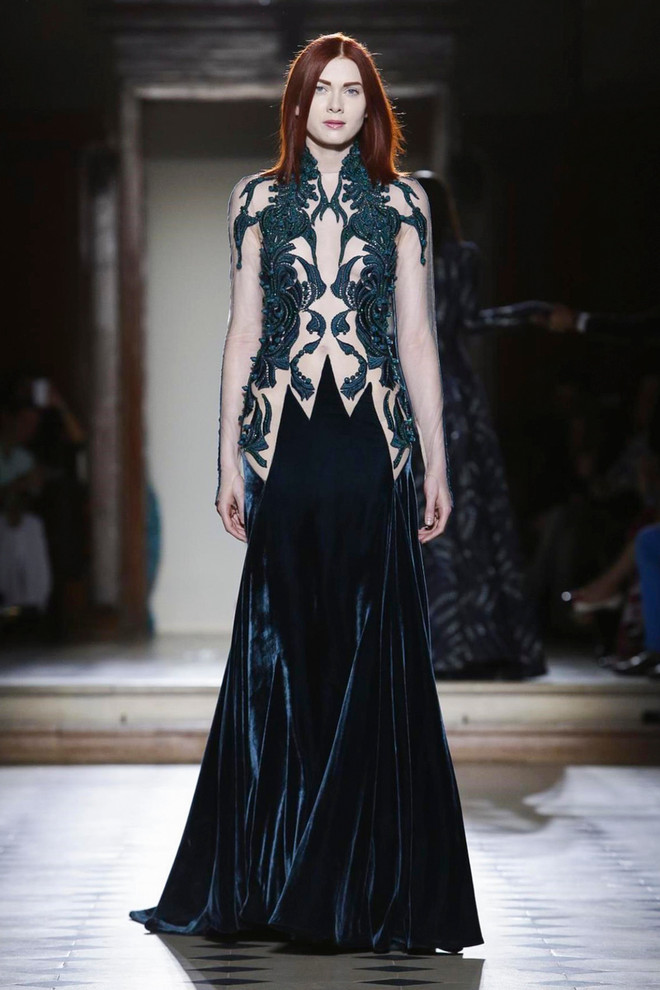 Kha Mỹ Vân tự tin mở màn show diễn của nhà thiết kế Julien Fournie ảnh 24