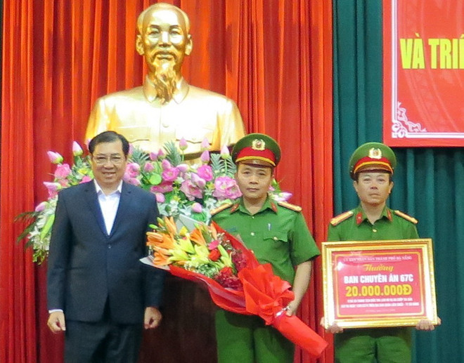 Khen thưởng đột xuất Ban chuyên án phá vụ cướp táo tợn tại Đà Nẵng ảnh 1