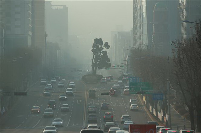 Bụi mịn tiếp tục bao phủ Hàn Quốc, thủ đô Seoul ngột ngạt ảnh 1