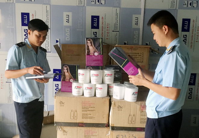 Hải quan Móng Cái bắt giữ lô hàng mỹ phẩm không rõ nguồn gốc ảnh 1