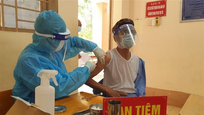 Tiếp tục không ghi nhận ca tử vong do COVID-19 trong 24 giờ qua ảnh 1