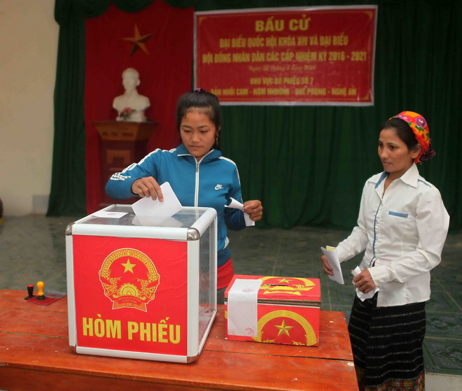 Ngày bầu cử được tổ chức trang trọng, nghiêm túc, đúng luật định ảnh 1