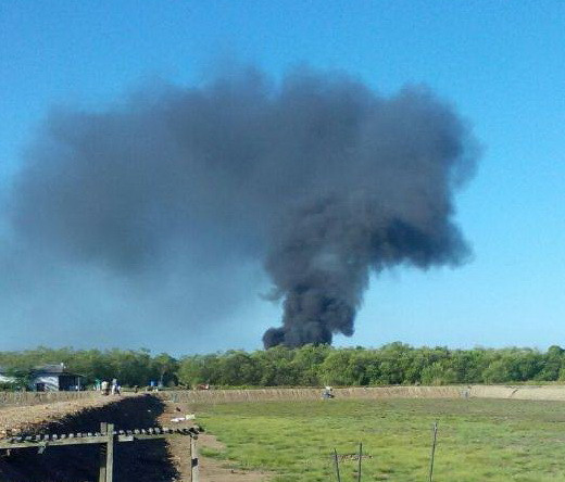 Máy bay không quân Malaysia bốc cháy,rơi xuống biển Kuala Selangor ảnh 2