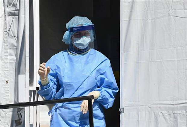 Các bệnh viện ở New York sa thải nhân viên không tiêm vaccine ảnh 1