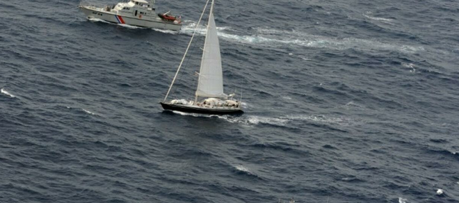 Thu giữ 2 tấn cocaine trên du thuyền ngoài khơi bờ biển Nam England ảnh 1