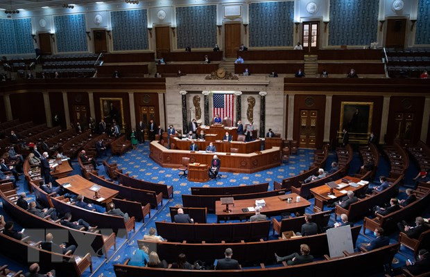 Một phiên họp của Hạ viện Mỹ ở Washington, DC . (Ảnh: AFP/TTXVN) Hạ viện Mỹ thông qua dự luật cho phép chính phủ duy trì đến ngày 3/12 ảnh 1