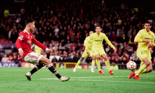 Ronaldo dứt điểm chéo góc cứu M.U từ cõi chết trở về (Nguồn: Getty) Solskjaer ca ngợi Ronaldo hết lời sau khi "từ cõi chết trở về" ảnh 1
