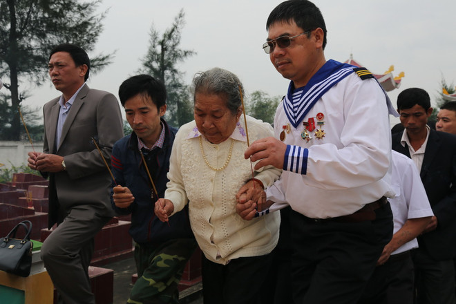 Buổi gặp mặt đầy xúc cảm của những chiến sỹ Trường Sa năm xưa ảnh 1