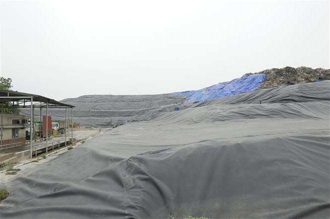 Hà Nội: Bãi rác Xuân Sơn tiếp nhận rác trở lại sau thời gian tạm dừng ảnh 1