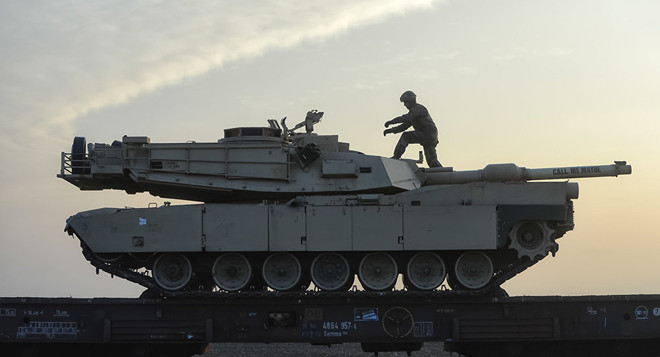 Mỹ triển khai 40 xe bọc thép hạng nặng tới Romania diễn tập ảnh 1