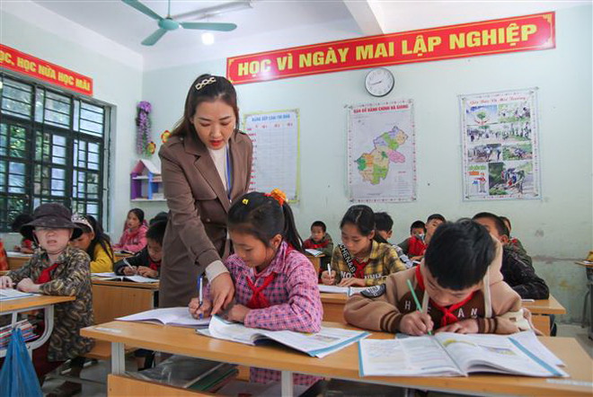 Thiếu giáo viên tiếng Anh tại vùng cao Hà Giang: 'Bài toán' khó giải ảnh 2