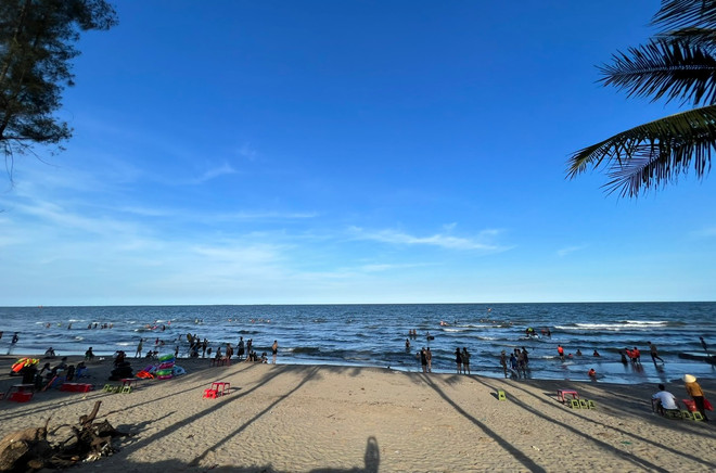 Biển Thanh Hóa chuẩn bị vào cao điểm du lịch Hè. (Ảnh minh họa: Mai Mai/Vietnam+) vnp_thanh hoa.jpg