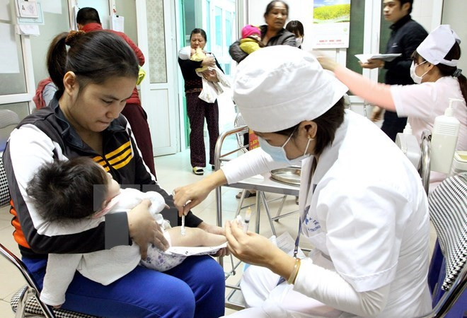 Ảnh minh họa. (Nguồn: TTXVN) Năm 2017 Việt Nam phải trả kinh phí đối ứng tăng dần cho tiêm chủng ảnh 1