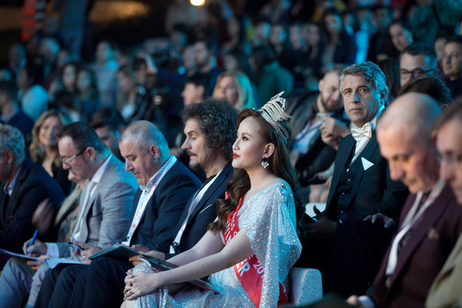 Sự cố đáng tiếc trong đêm đăng quang Miss Globe 2018 ảnh 3