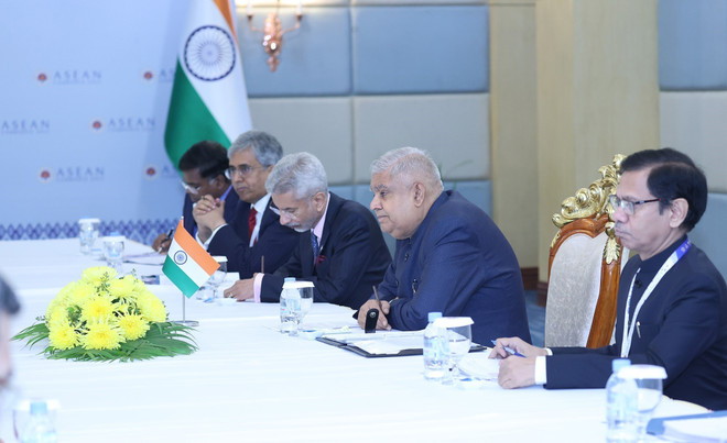 Thủ tướng Phạm Minh Chính gặp Phó Tổng thống Ấn Độ Jagdeep Dhankhar ảnh 4