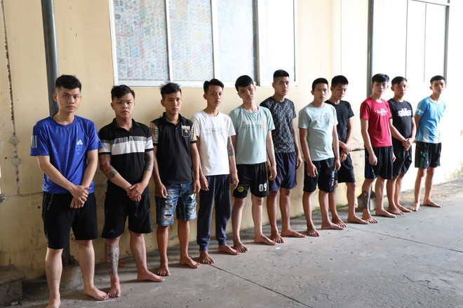 Tây Ninh: Bắt nhóm đối tượng dùng bom xăng, hung khí gây thương tích ảnh 1