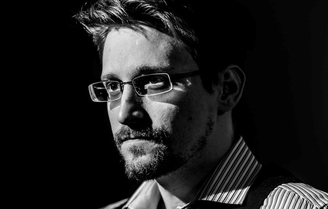 Tổng thống Nga ký sắc lệnh cấp quyền công dân cho Edward Snowden ảnh 1