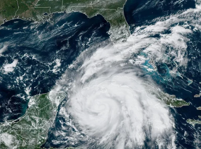 Bão Ian mạnh lên, chuẩn bị đổ bộ Cuba và bang Florida của Mỹ ảnh 1