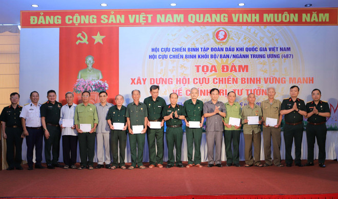 Chia sẻ, thảo luận giải pháp xây dựng Hội Cựu chiến binh vững mạnh ảnh 1