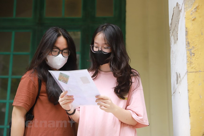 Ngày đầu học sinh Hà Nội thi lớp 10: Nhiệt độ cao nhất là 35 độ C ảnh 1