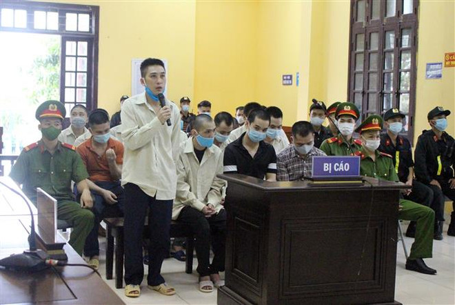 Lạng Sơn: Phạt tù 21 bị cáo tổ chức cho người khác nhập cảnh trái phép ảnh 1