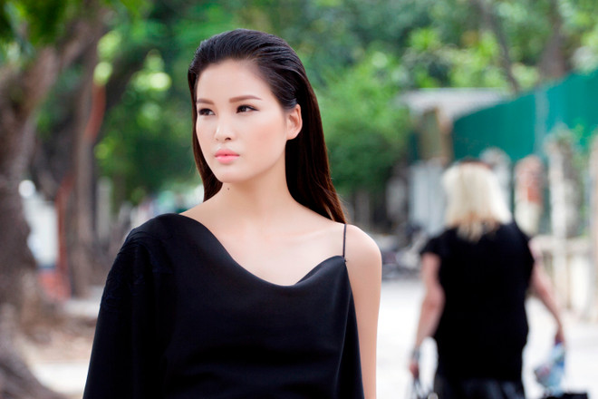 Chà Mi: Từ “gái quê” bán rau đến sàn catwalk Milan rực rỡ hào quang ảnh 1