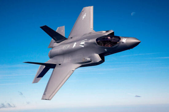 Canada hoàn tất thỏa thuận mua 88 máy bay chiến đấu F-35 ảnh 1