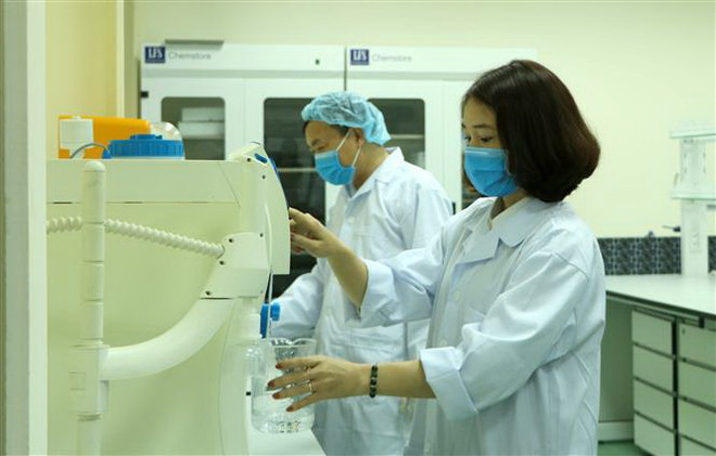 Điều chế nước rửa tay khô phát miễn phí cho sinh viên ở Hải Phòng ảnh 1