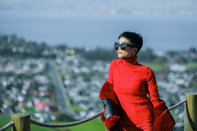 Niềm vui của Hoa hậu H’Hen Niê khi lần đầu được xuất ngoại ảnh 2