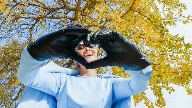 Niềm vui của Hoa hậu H’Hen Niê khi lần đầu được xuất ngoại ảnh 16